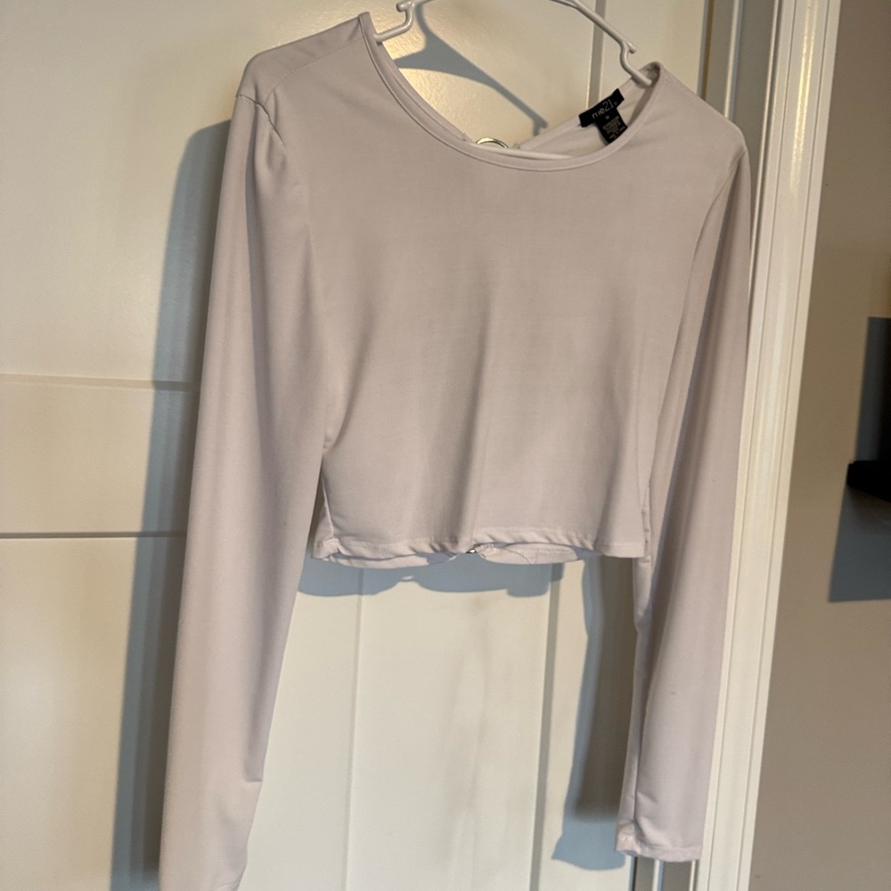 Elegant White Long Sleeve Crop Top
